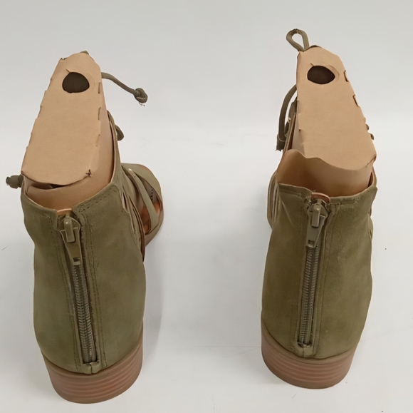 Crown Vintage Steralla gladiator sandal in an olive green faux suede 10M - Picture 5 of 7